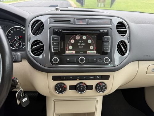 2013 VW Tiguan — photo 33