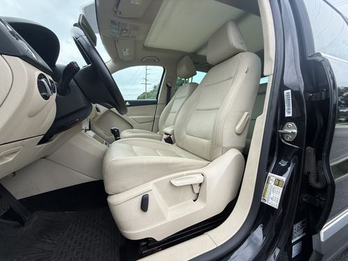 2013 VW Tiguan — photo 38