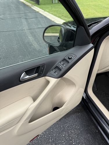 2013 VW Tiguan — photo 40