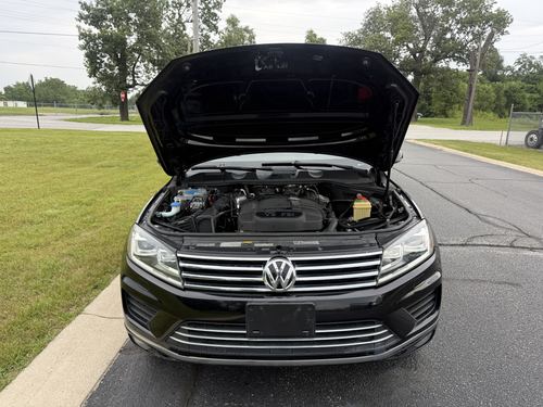2016 VW Touareg — photo 3