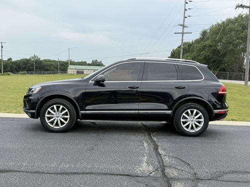 2016 VW Touareg — photo 13