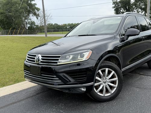 2016 VW Touareg — photo 1