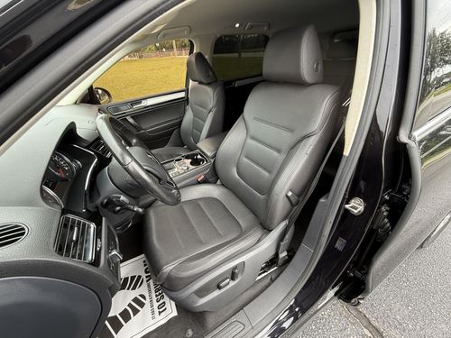 2016 VW Touareg — photo 27
