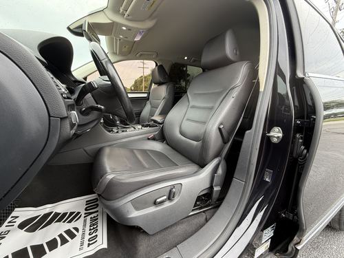 2016 VW Touareg — photo 28