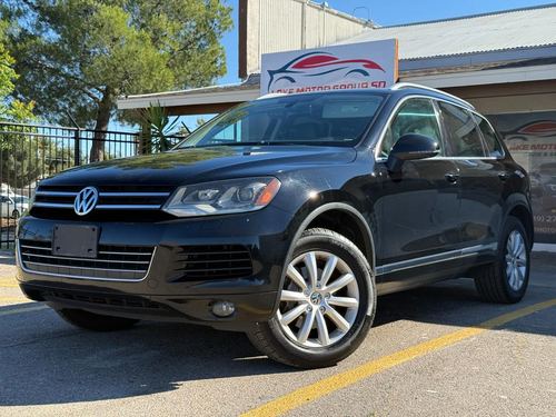 2011 Volkswagen Touareg — photo 4