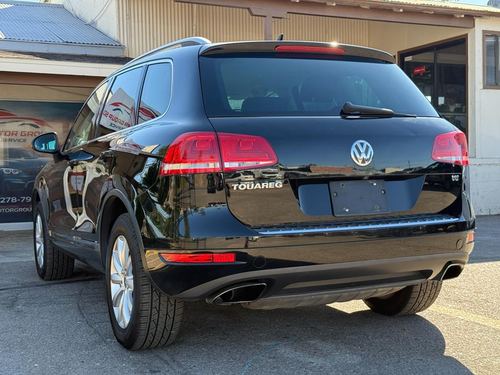 2011 Volkswagen Touareg — photo 7
