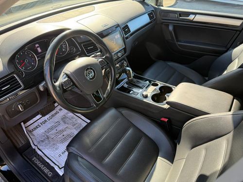 2011 Volkswagen Touareg — photo 19