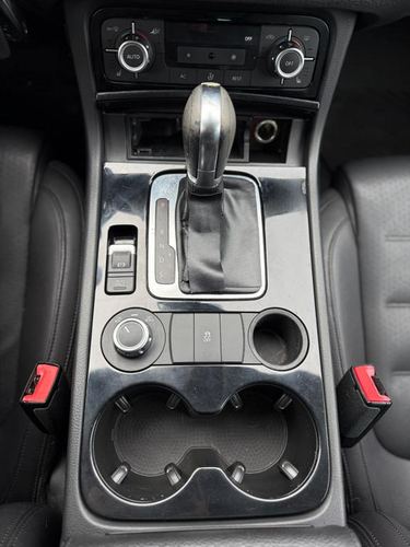 2011 VW Touareg V6 FSI, TDI, Hybrid — photo 19