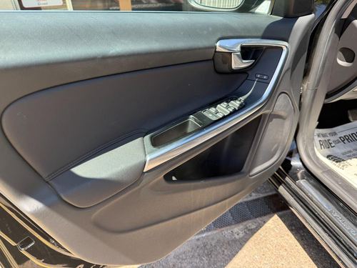 2012 Volvo S60 T5 — photo 17