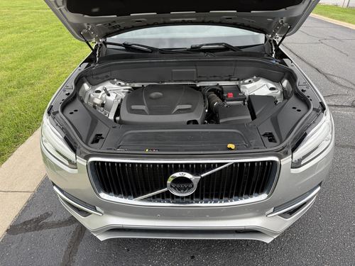 2018 Volvo Xc90 T6 Momentum — photo 3