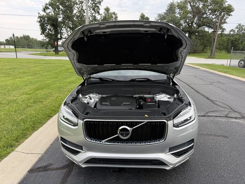 2018 Volvo Xc90 T6 Momentum — photo 4
