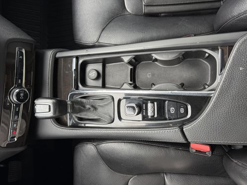 2018 Volvo Xc90 T6 Momentum — photo 22