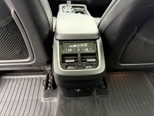 2018 Volvo Xc90 T6 Momentum — photo 36