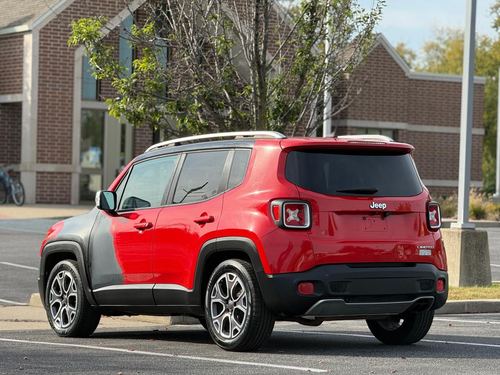 2015 Jeep Renegade — photo 11