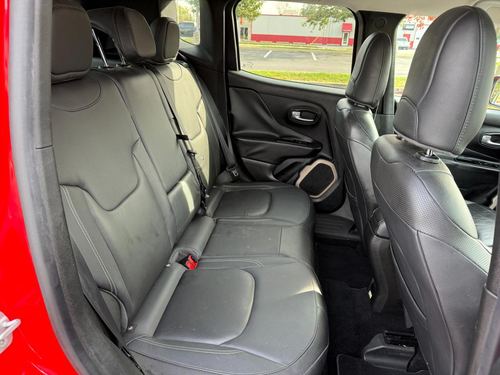 2015 Jeep Renegade — photo 29