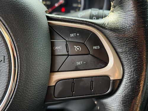 2015 Jeep Renegade — photo 38