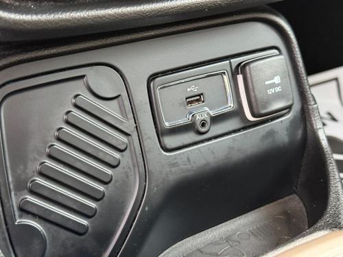 2015 Jeep Renegade — photo 24