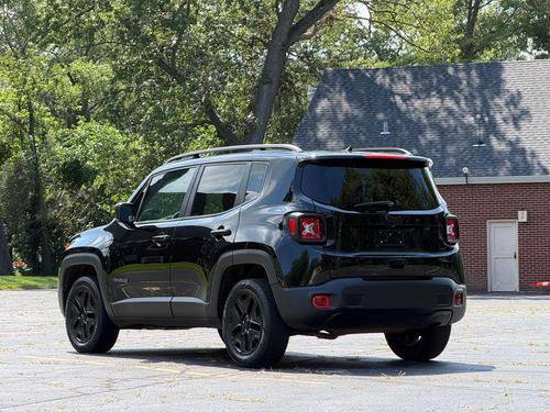 2019 Jeep Renegade — photo 7