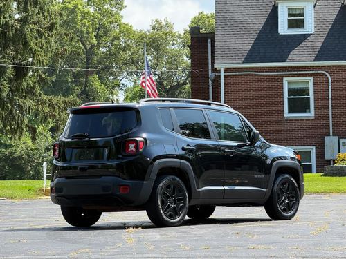 2019 Jeep Renegade — photo 9