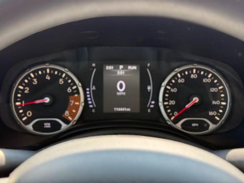 2019 Jeep Renegade — photo 31