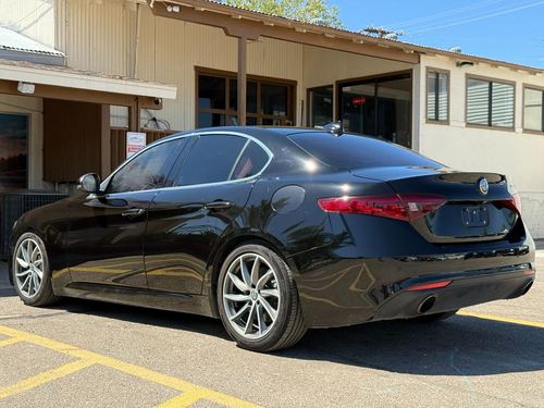 2017 Alfa Romeo Giulia — photo 4