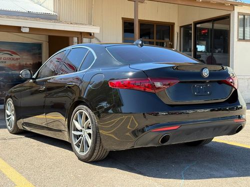 2017 Alfa Romeo Giulia — photo 5