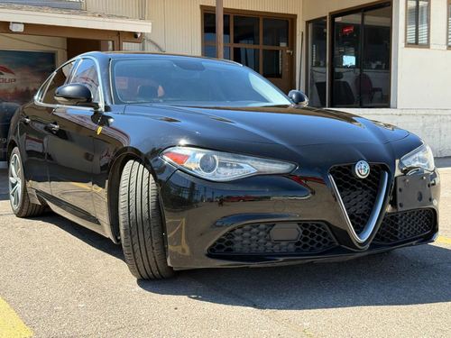 2017 Alfa Romeo Giulia — photo 11