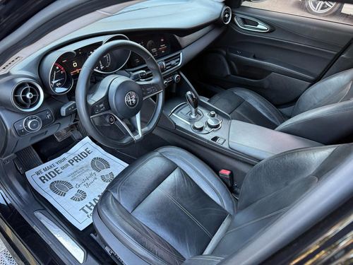 2017 Alfa Romeo Giulia — photo 16