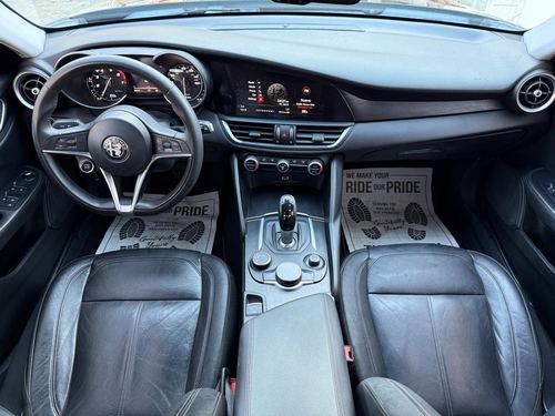 2017 Alfa Romeo Giulia — photo 21