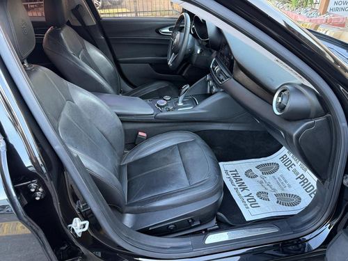 2017 Alfa Romeo Giulia — photo 24