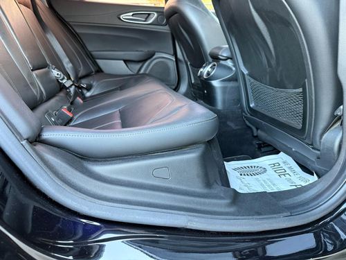 2017 Alfa Romeo Giulia — photo 29