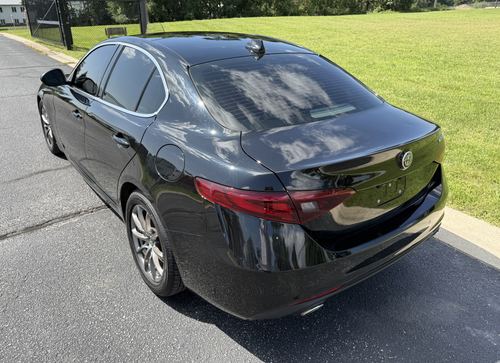 2017 Alfa Romeo Giulia — photo 13