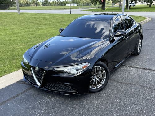 2017 Alfa Romeo Giulia — photo 1