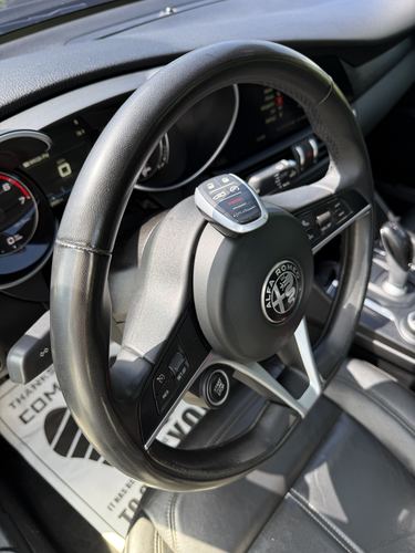 2017 Alfa Romeo Giulia — photo 25