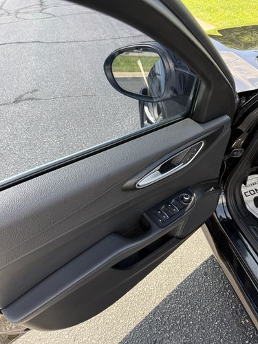 2017 Alfa Romeo Giulia — photo 31