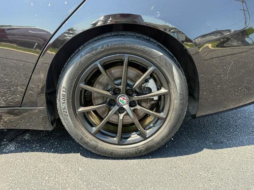 2017 Alfa Romeo Giulia — photo 9