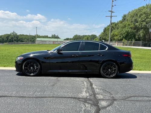 2017 Alfa Romeo Giulia — photo 10