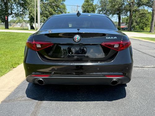 2017 Alfa Romeo Giulia — photo 16