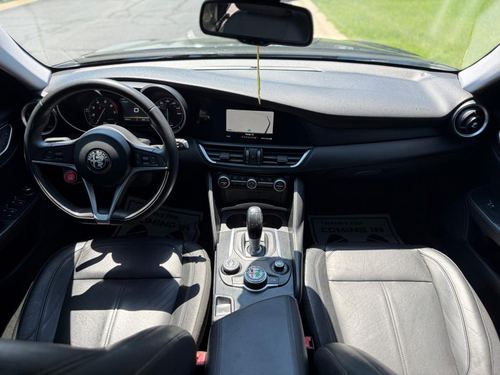 2017 Alfa Romeo Giulia — photo 31