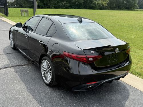 2017 Alfa Romeo Giulia — photo 11