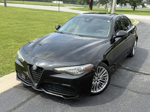 2017 Alfa Romeo Giulia — photo 17