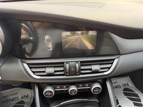 2017 Alfa Romeo Giulia — photo 24