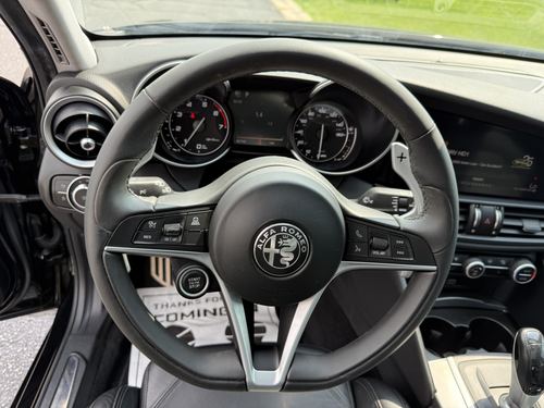 2017 Alfa Romeo Giulia — photo 25