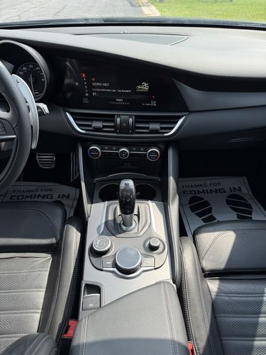 2017 Alfa Romeo Giulia — photo 34