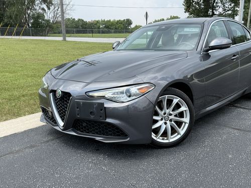 2018 Alfa Romeo Guilia — photo 15
