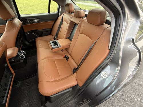 2018 Alfa Romeo Guilia — photo 38