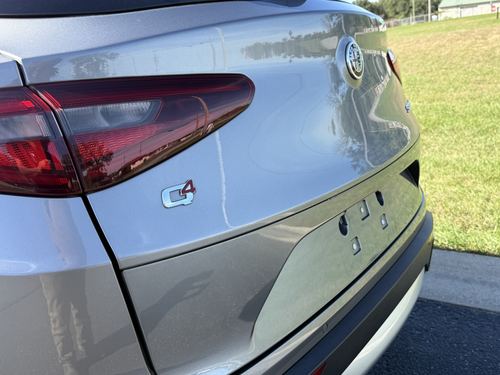 2018 Alfa Romeo Stelvio — photo 10