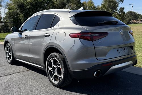 2018 Alfa Romeo Stelvio — photo 13