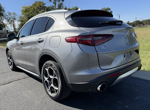 2018 Alfa Romeo Stelvio — photo 15