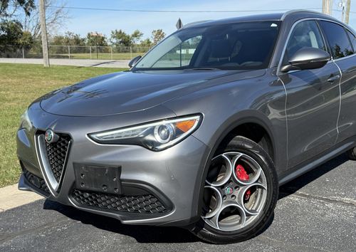 2018 Alfa Romeo Stelvio — photo 17